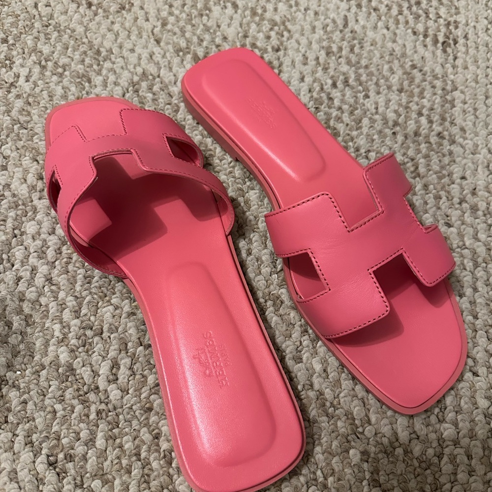 AUTHENTIC Hermès Vibrant Pink Oran Slide Sandals | Price is Firm